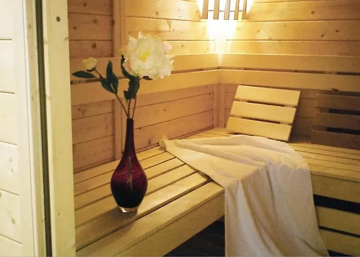 Herrenhaus بيت للعطل Uckerland